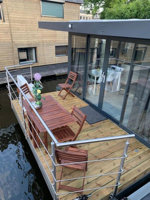 Unique New Houseboat Moored 4 Apartment Zwartsluis Exterior foto