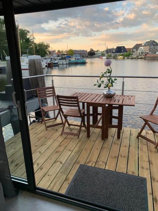 Unique New Houseboat Moored 4 Apartment Zwartsluis Exterior foto