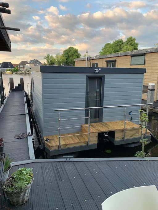 Unique New Houseboat Moored 4 Apartment Zwartsluis Exterior foto